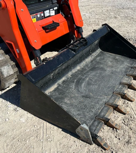 2022 Kubota SVL75-2 tracked skid steer loader