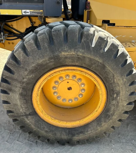 2011 John Deere 772G motor grader