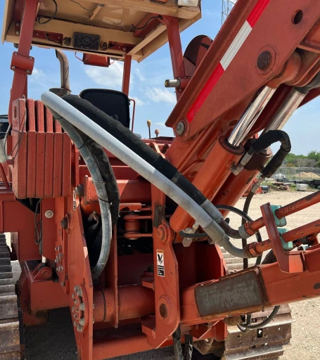 2006 Ditch Witch HT185 cable plow
