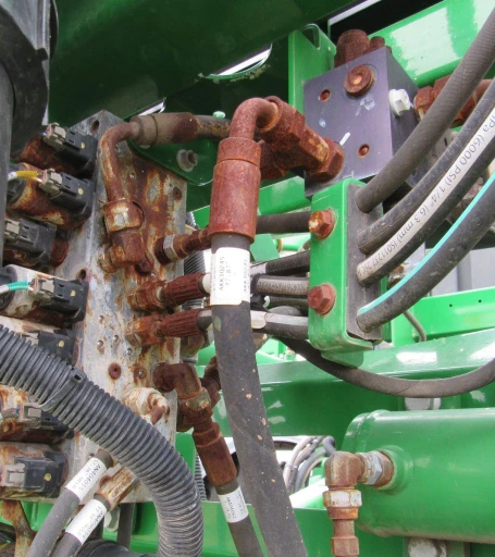 2014 John Deere R4038 self-propelled sprayer