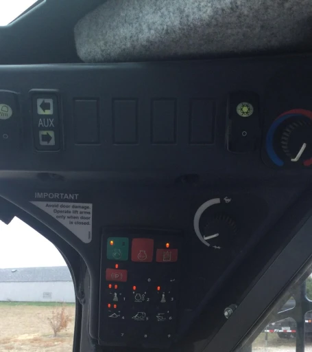 2018 John Deere 331G Skid Steer