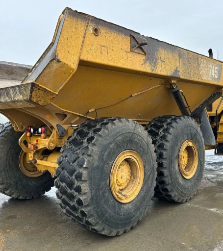 2015 Caterpillar 745C haul truck