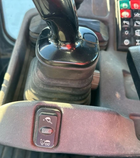2013 John Deere 444K wheel loader