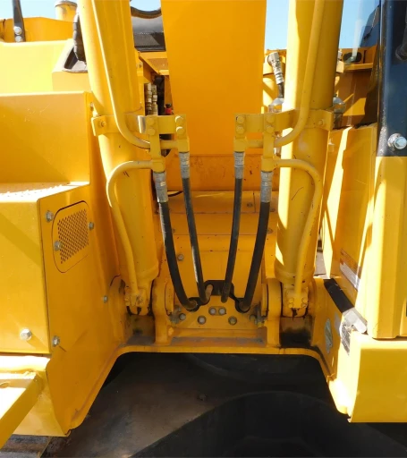 2016 KOMATSU PC138US LC-11