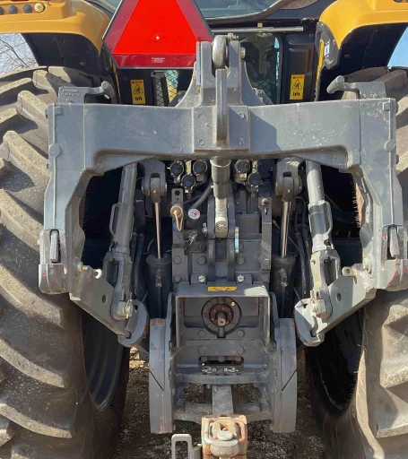 2013 Challenger MT665D MFWD Tractor