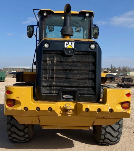 2017 Caterpillar 938M wheel loader