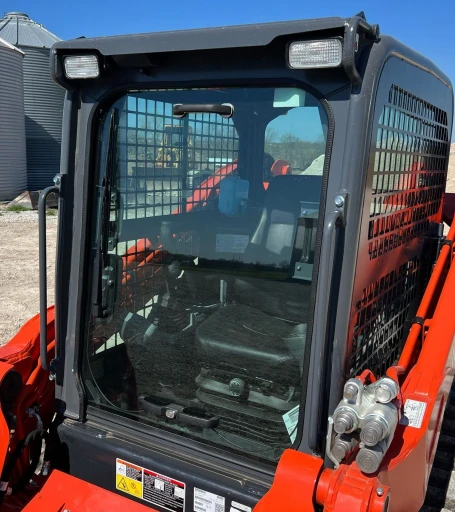 2022 Kubota SVL75-2 tracked skid steer loader