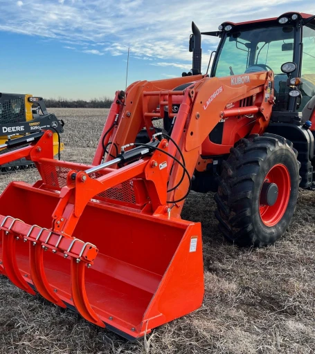2018 Kubota M7-171 MFWD tractor