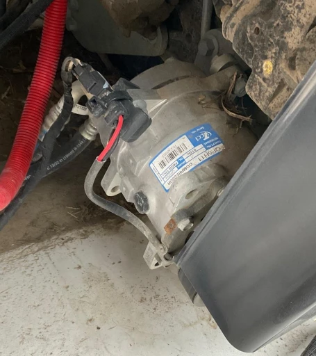 2021 Bobcat T76 R-Series Compact Track Loader