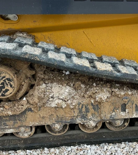 2022 John Deere 325G tracked skid steer loader