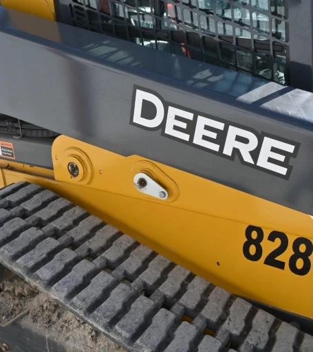 2022 John Deere 331G compact track loader