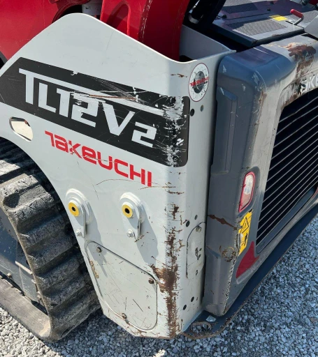 2016 Takeuchi TL12V2 tracked skid steer loader