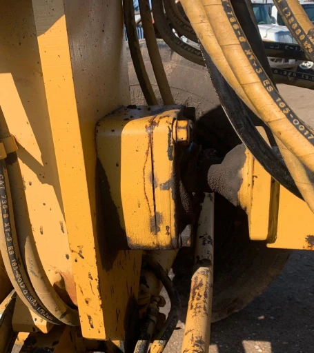 2001 Caterpillar 140H motor grader