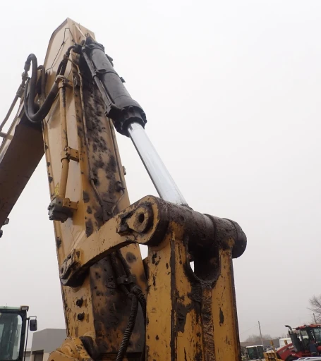 2011 Caterpillar 345D L excavator