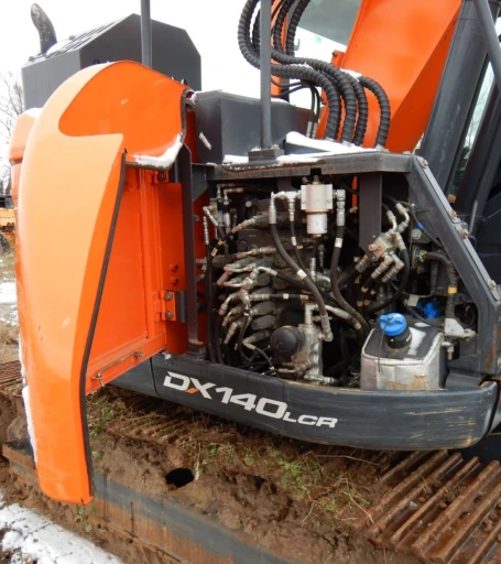 2014 Doosan DX140LCR excavator
