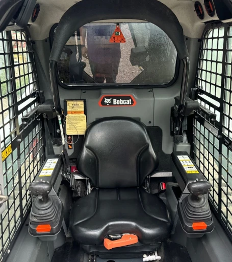 2022 Bobcat T76 R-Series tracked skid steer loader