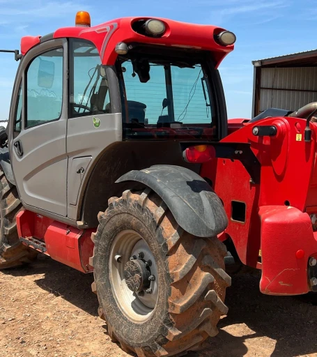 2017 Manitou MLT840 telehandler