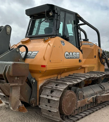 Case 2050M XLT dozer