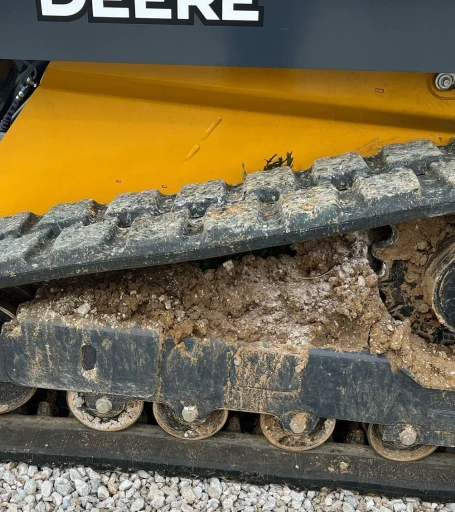 2022 John Deere 325G tracked skid steer loader