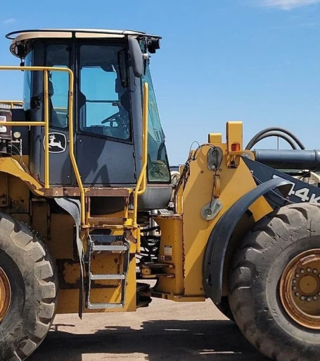 2012 John Deere 744K wheel loader