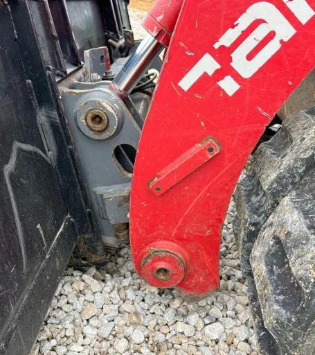 2020 Takeuchi TL12R2 tracked skid steer loader