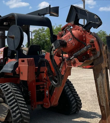 2011 Ditch Witch RT115 Quad vibratory cable plow