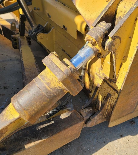 2015 Caterpillar D6T XW dozer