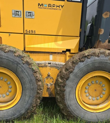 2013 John Deere 770G motor grader