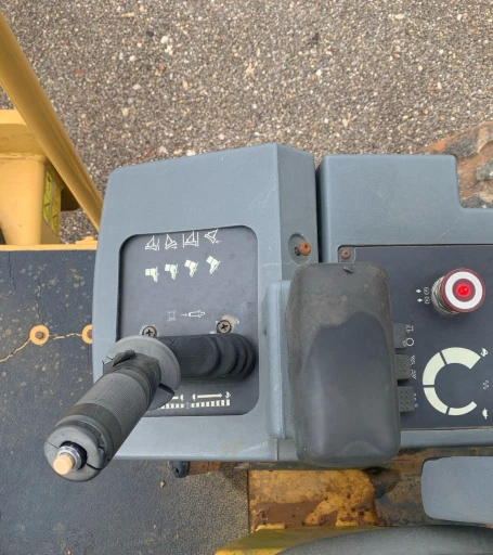 2008 Caterpillar CS56 single drum vibratory roller