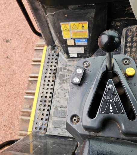 2015 Caterpillar 963D track loader