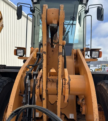 2008 CASE 621E