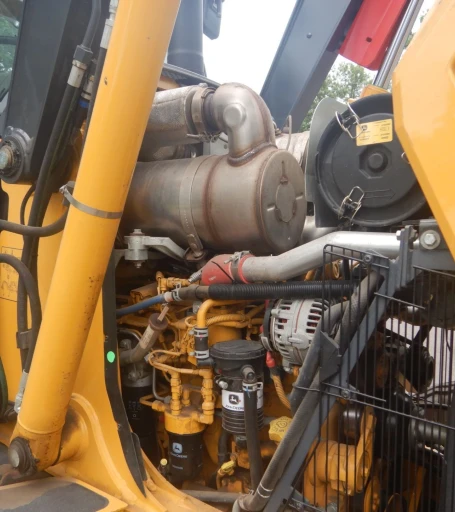 2015 John Deere 410L backhoe