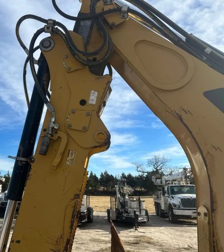 2015 Caterpillar 420F backhoe