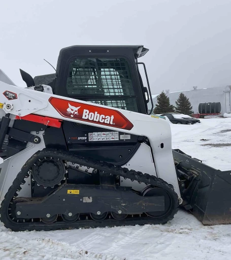Bobcat T76 R-Series Compact Track Loader
