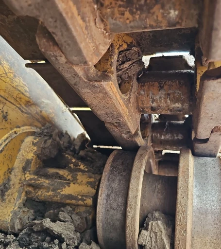 2015 Caterpillar 963D track loader
