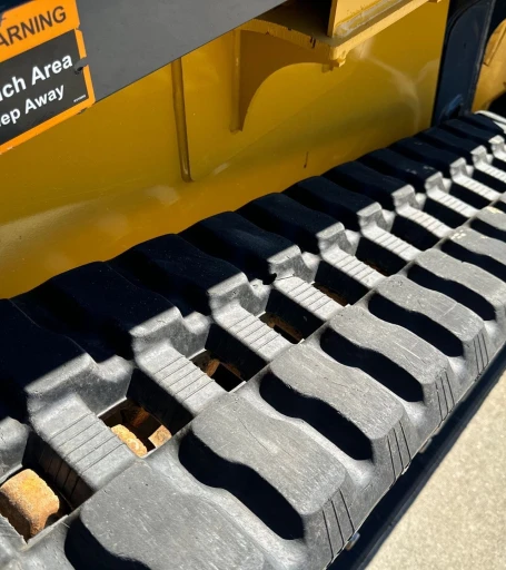 2023 John Deere 317G tracked skid steer loader