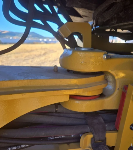 2022 Caterpillar 908M wheel loader