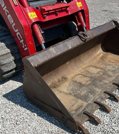 2016 Takeuchi TL12V2 tracked skid steer loader
