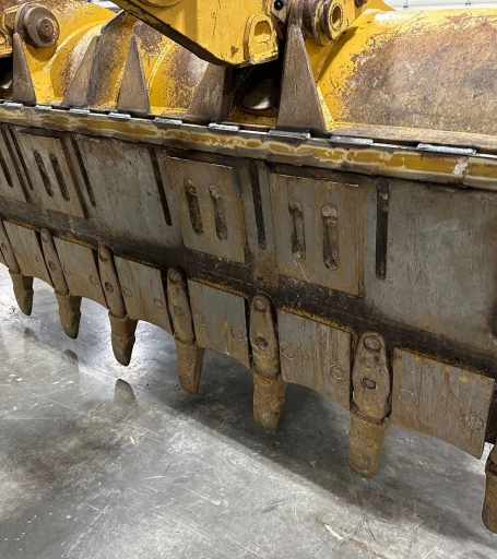 2016 Caterpillar 953D track loader