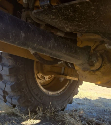 2022 Caterpillar 908M wheel loader