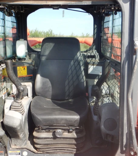 2015 Kubota SVL90-2 skid steer