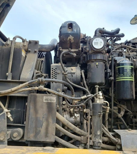 2013 Komatsu HM400-3 haul truck