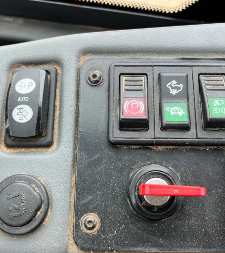 2016 John Deere 324K wheel loader