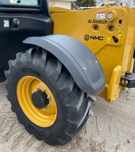 2019 Caterpillar TH408D 4x4x4 Handler