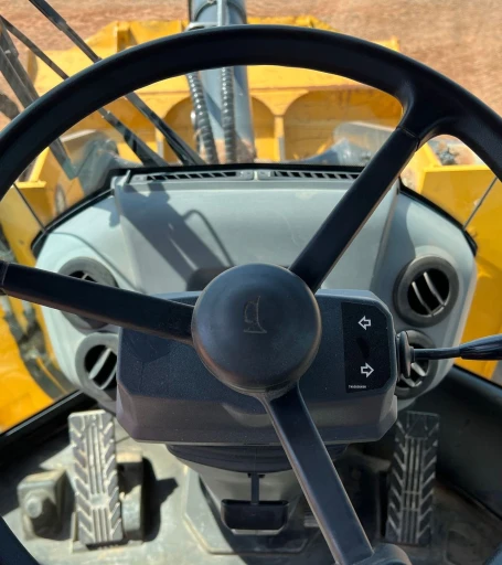 2021 John Deere 624 P-Tier wheel loader