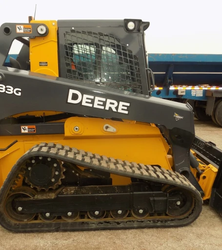 2019 John Deere 333G tracked skid steer loader1