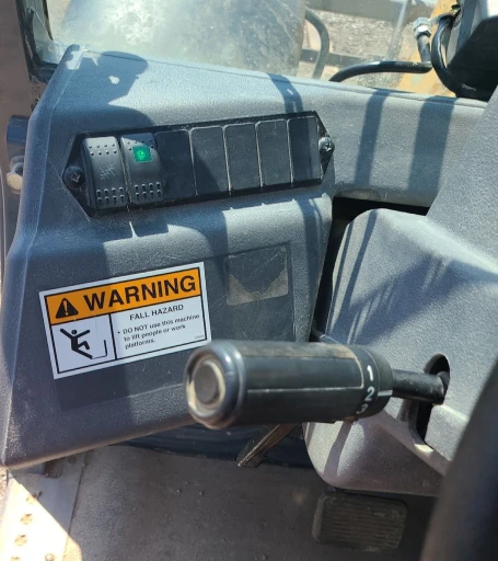 2018 Gehl DL1240 telehandler