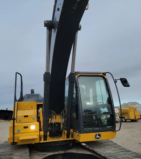 2018 John Deere 210G LC excavator