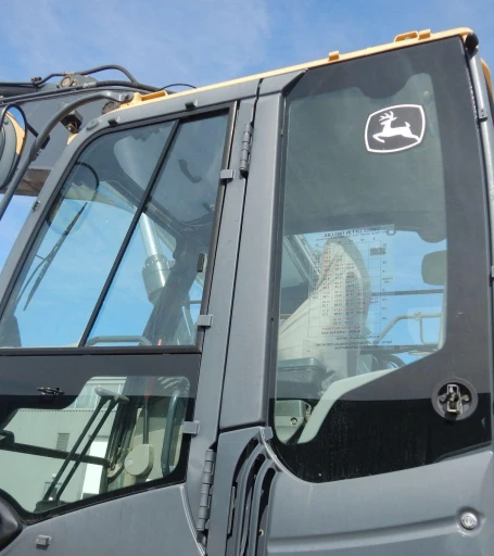 2011 John Deere 240DLC excavator