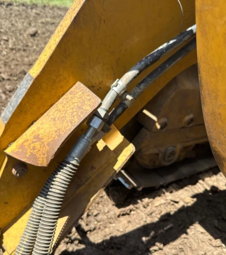 2016 Caterpillar 953D track loader